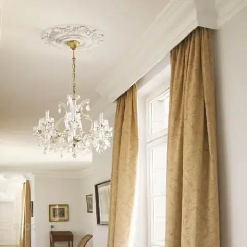 стельова розетка Orac Decor R17