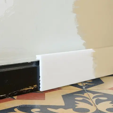підлоговий плінтус гладкий Orac Decor SX171 - RAL9003 колір білий